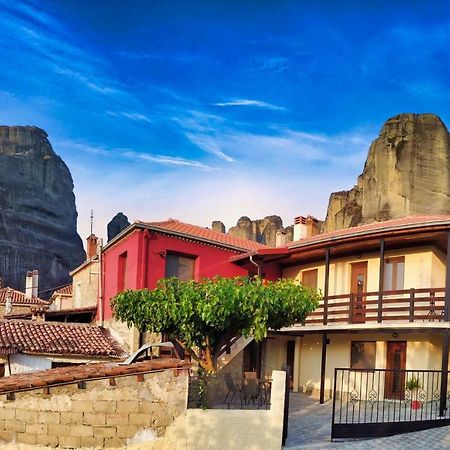 Guesthouse Kastelia กาลัมปากา ภายนอก รูปภาพ