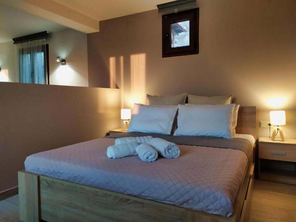 Guesthouse Kastelia กาลัมปากา ภายนอก รูปภาพ