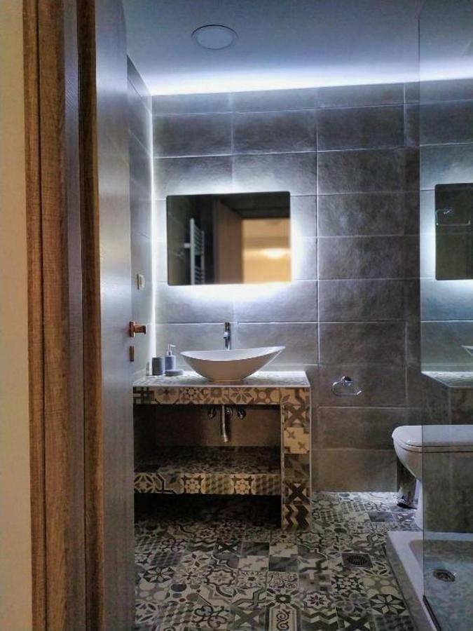 Guesthouse Kastelia กาลัมปากา ภายนอก รูปภาพ