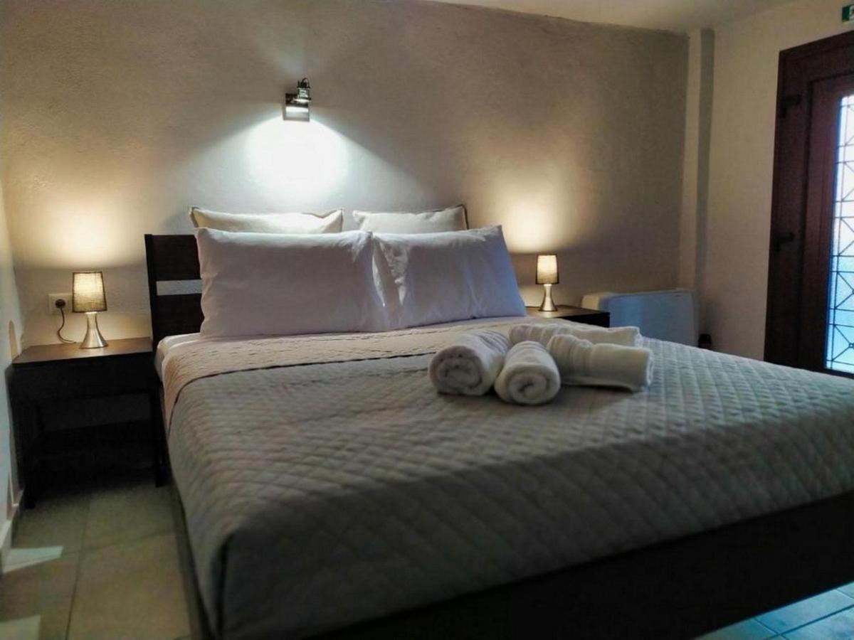 Guesthouse Kastelia กาลัมปากา ภายนอก รูปภาพ