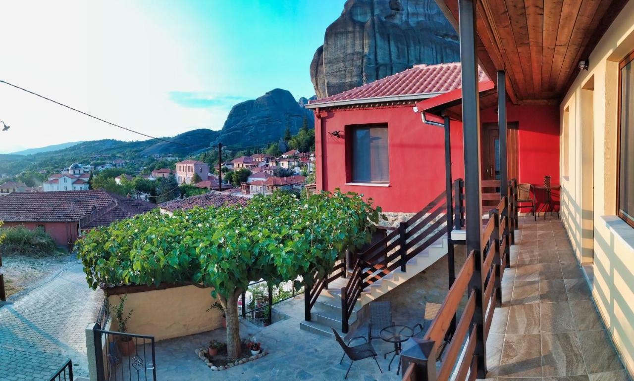 Guesthouse Kastelia กาลัมปากา ภายนอก รูปภาพ